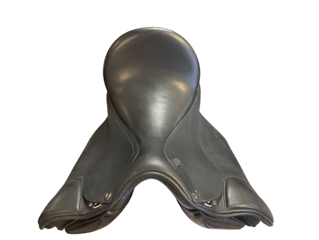 DP Essence Dressage Saddle 17.5