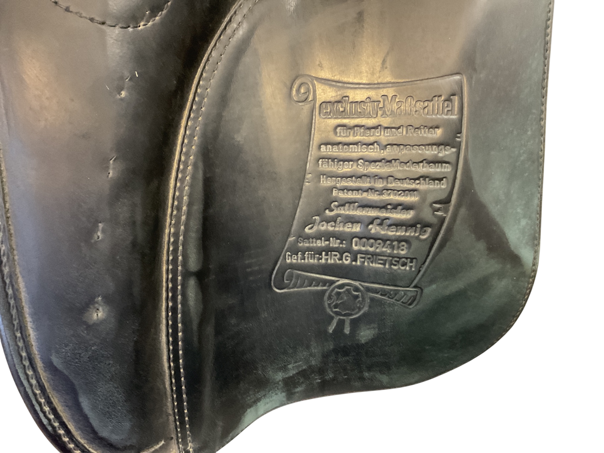Hennig 18" MW+ Dressage Saddle