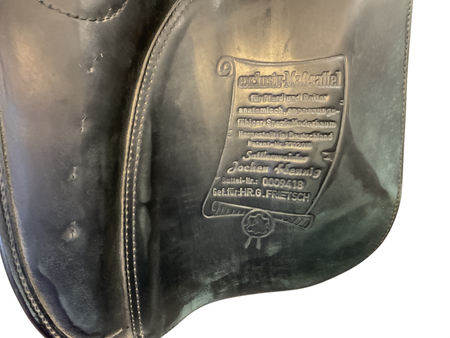 Hennig 18" MW+ Dressage Saddle