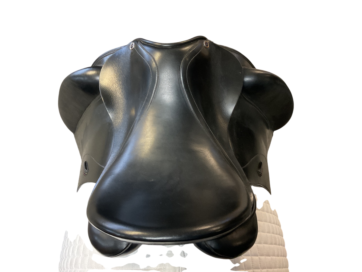 Tota Classic Dressage Saddle 17.5 MW