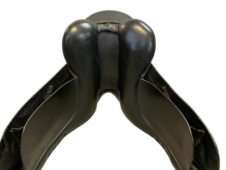 Tota Classic Dressage Saddle 17.5 MW