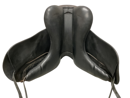 Detente Juno Monoflap Dressage Saddle 17.5