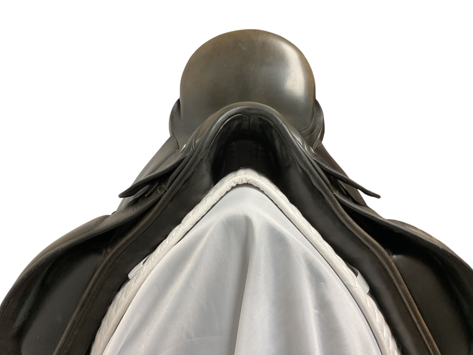 County Connection Dressage Saddle 17 M