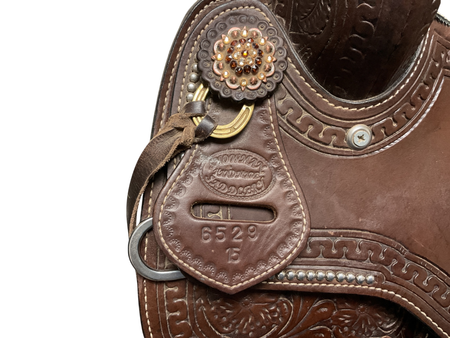 Showman Saddlery Saddle 15.5 Brown