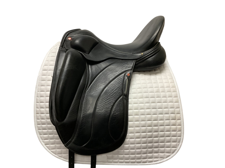 Albion Revelation Dressage Saddle 17.5 T