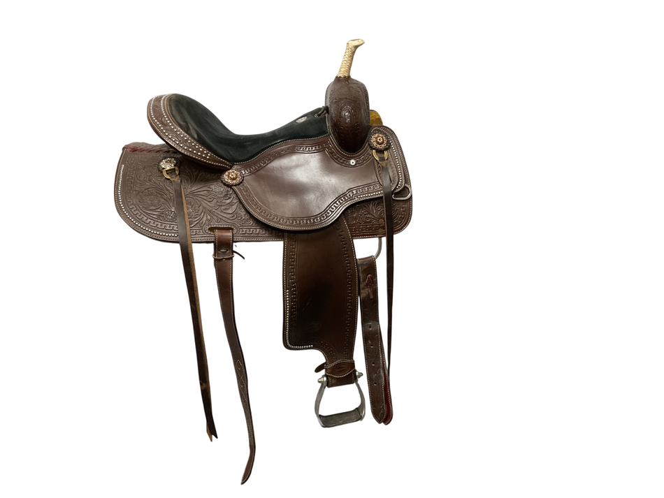 Showman Saddlery Saddle 15.5 Brown