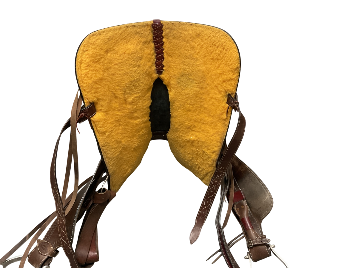 Showman Saddlery Saddle 15.5 Brown