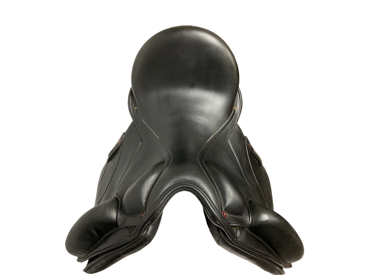 Albion Revelation Dressage Saddle 17.5 T