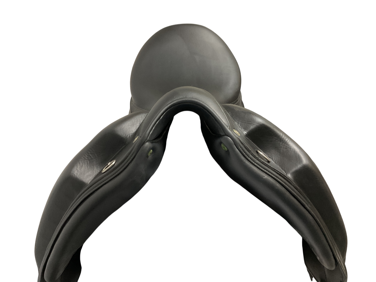 Devoucoux Mendia Dressage Saddle 18 M