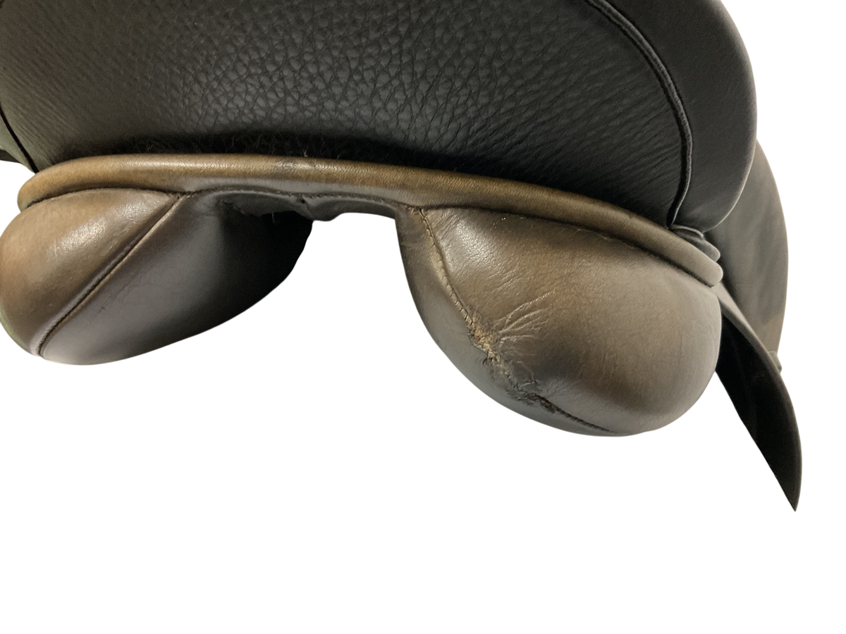 County Saddlery Connection Dressage Saddle 17.5 MBlack