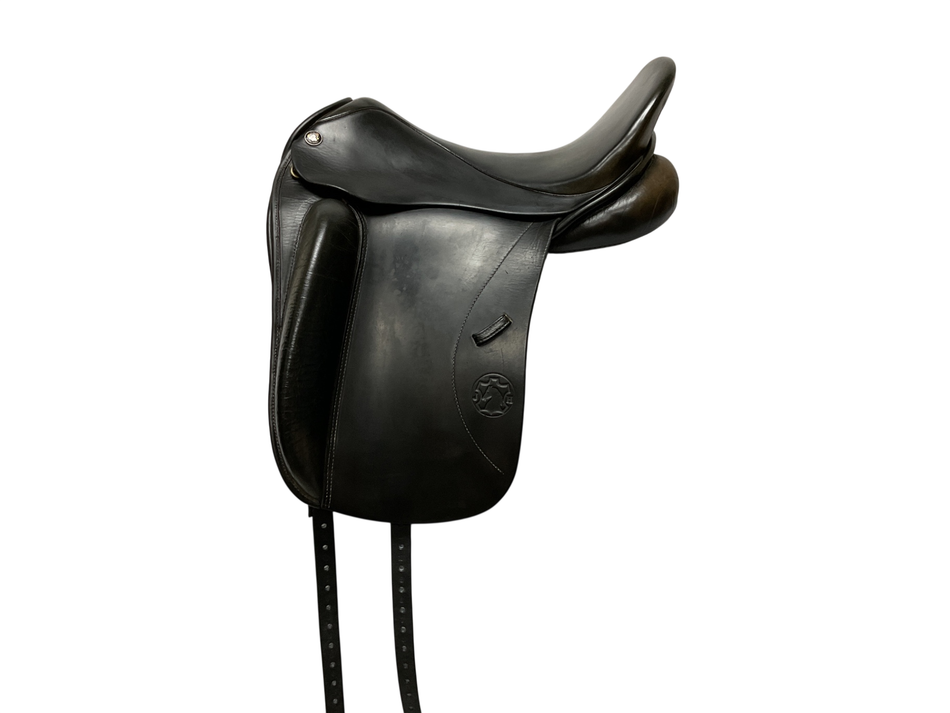 Hennig Classic Dressage 17.5 M Black