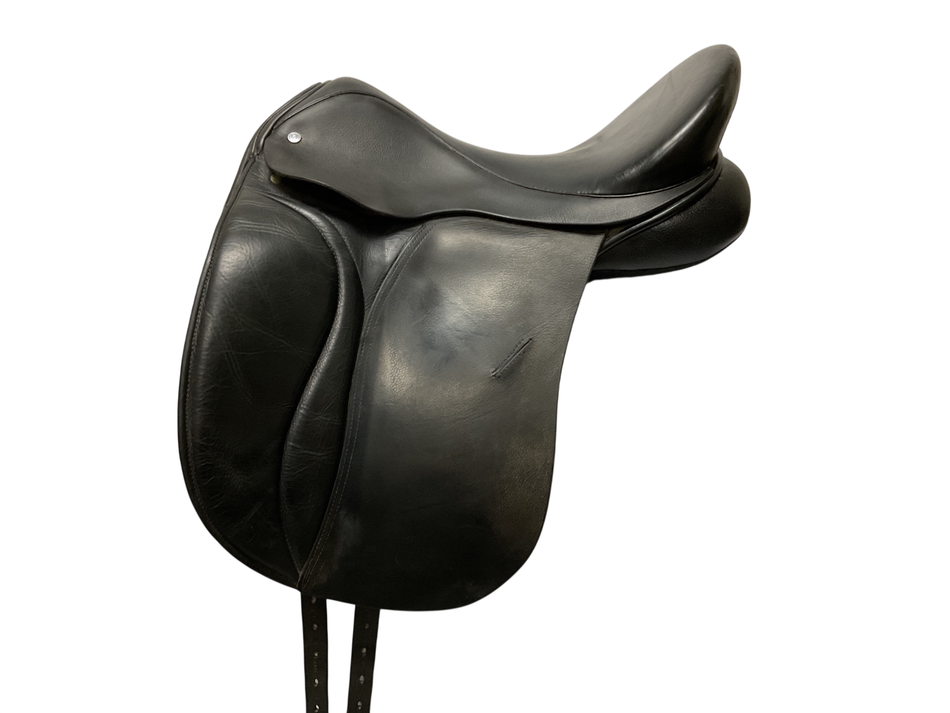 Masters Dressage Saddle 18 MW Black