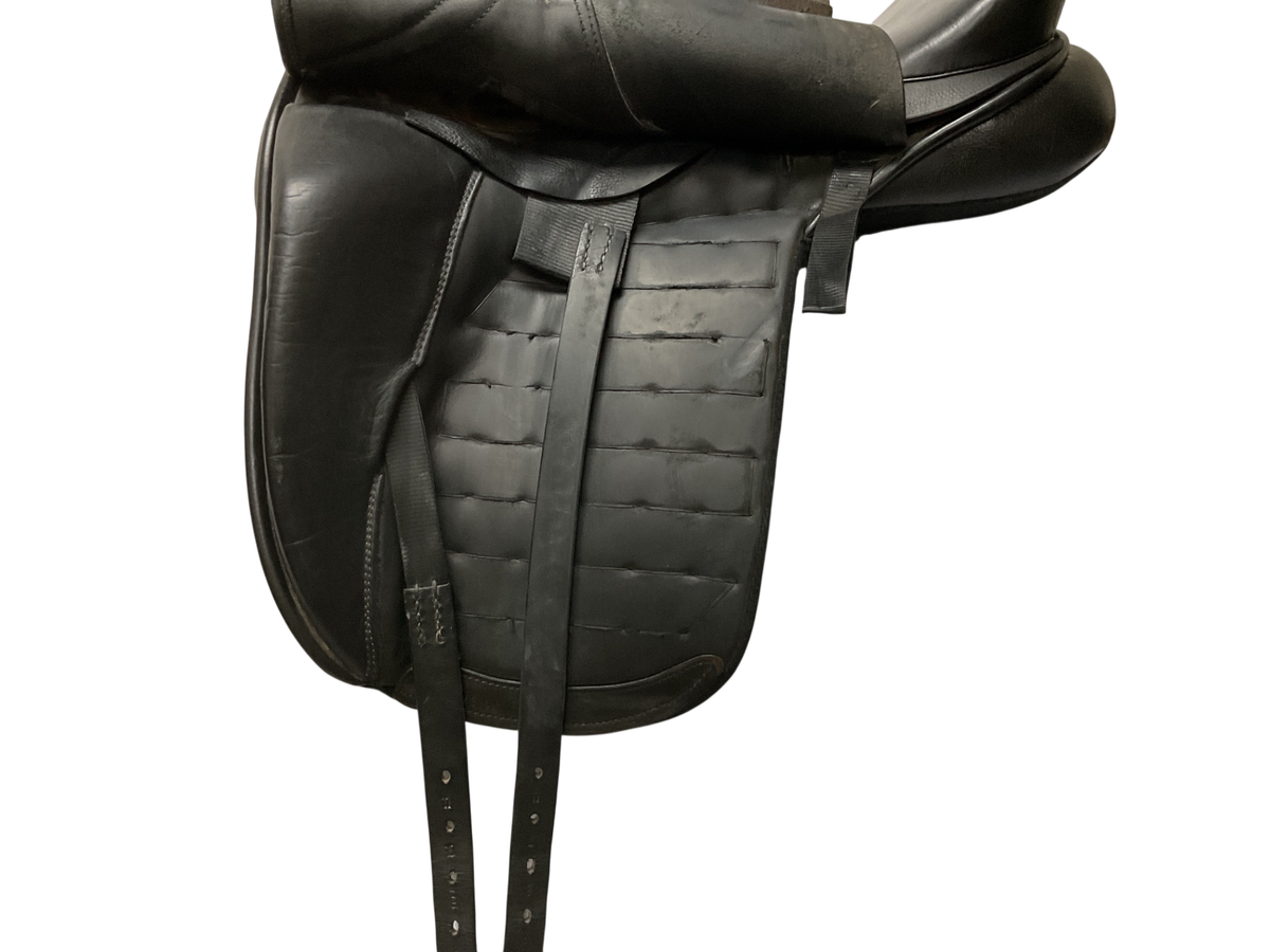 Masters Dressage Saddle 18 MW Black