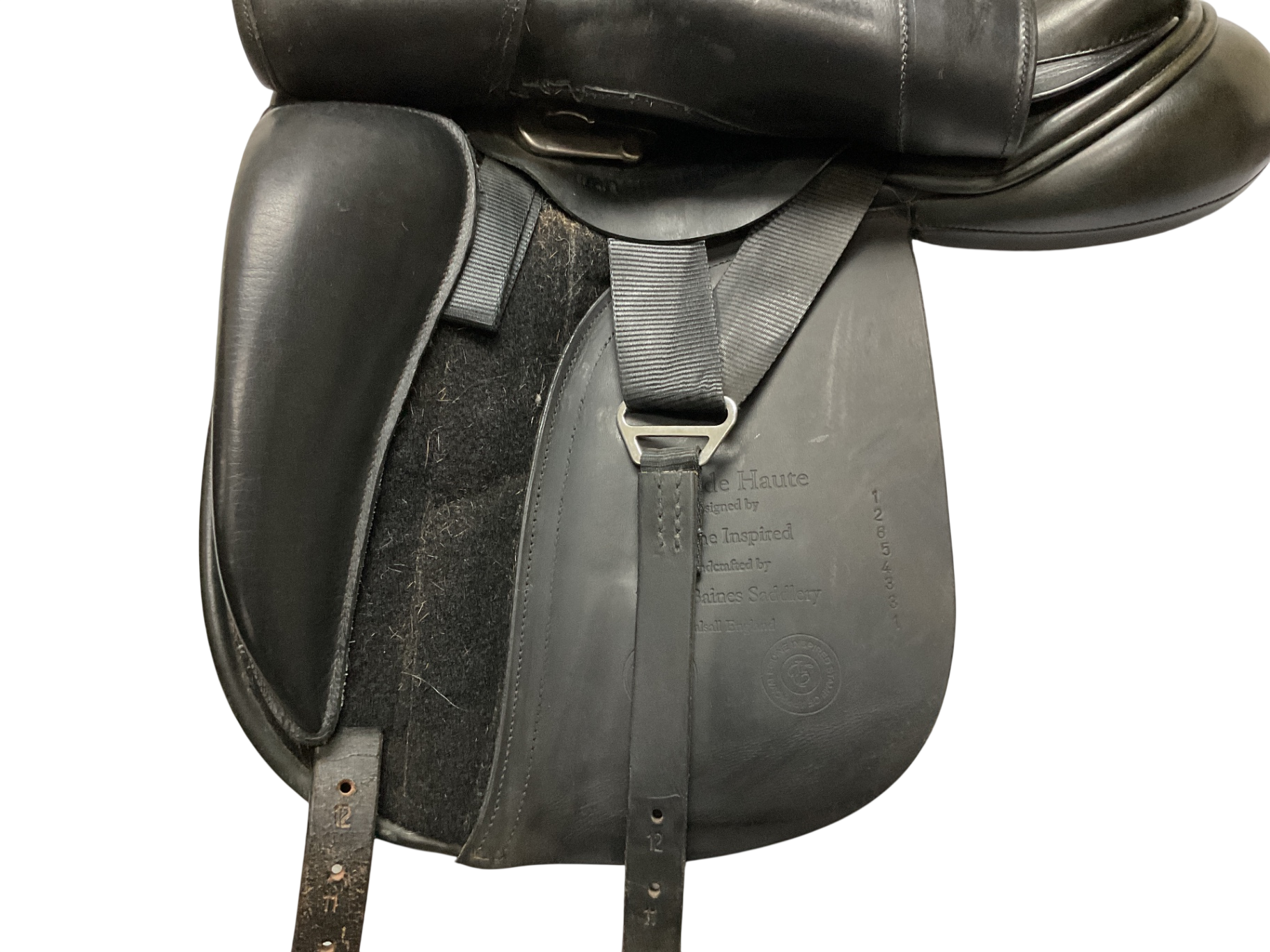 Equine Inspired Aries de Haute Dressage Saddle by Frank Baines 16.5 M