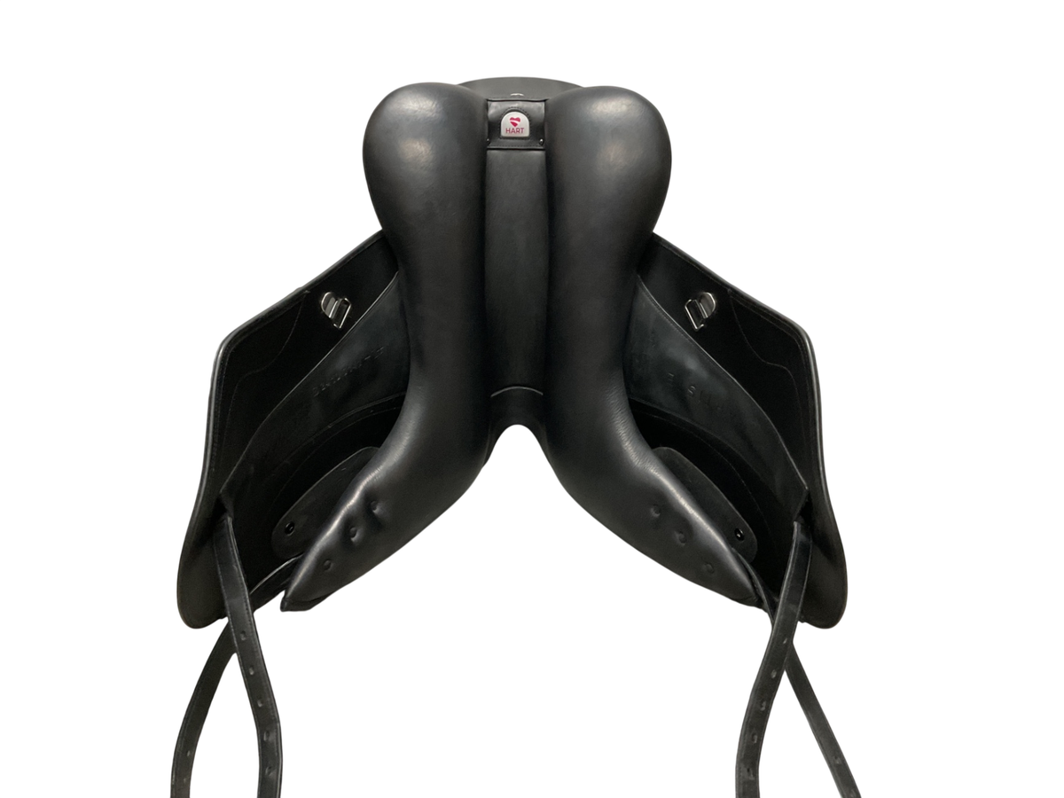 Bates Artiste Dressage Saddle 17.5