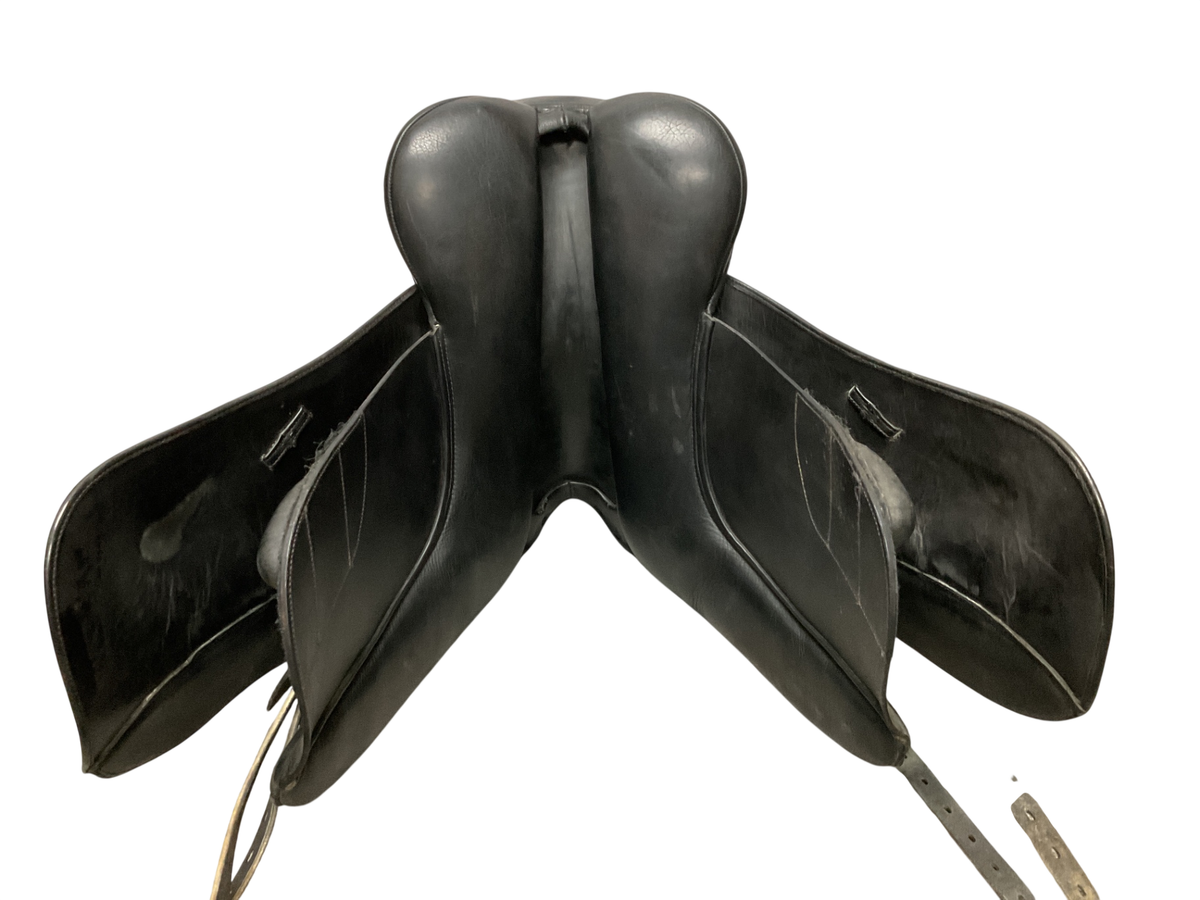 M. Toulouse Aachen Dressage Saddle 17 M