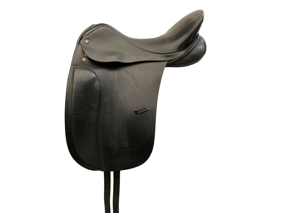Centaur Saddlery Dressage 17.5 Black