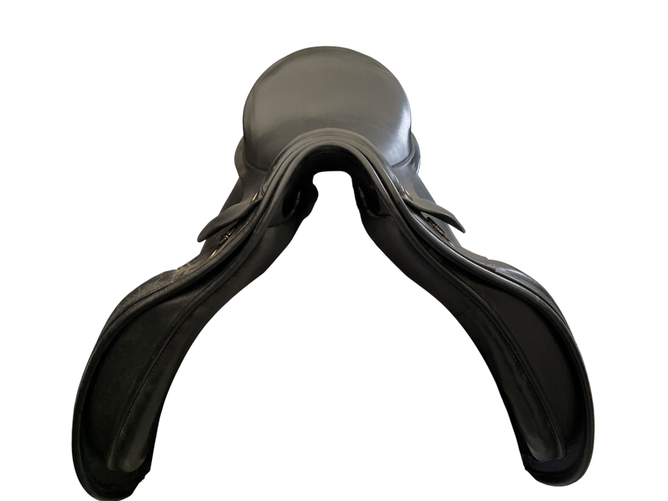 Centaur Saddlery Dressage 17.5 Black