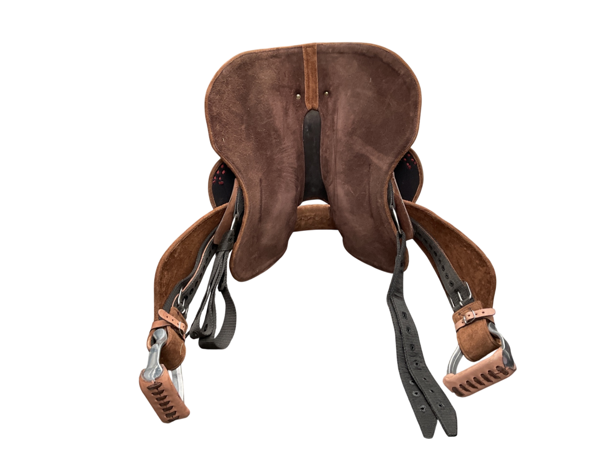 Seven Saddles Ceejay Lightweight Barrel Saddle & Matching Breastplate 15.5