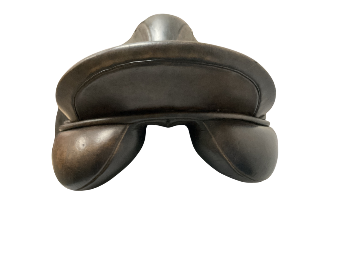 County Saddlery Connection Dressage Saddle 17.5 N