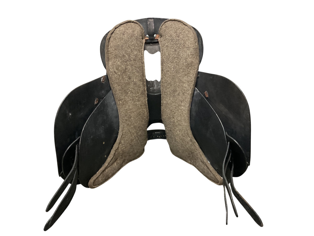 Tucker Equitation Endurance Saddle 18.5 