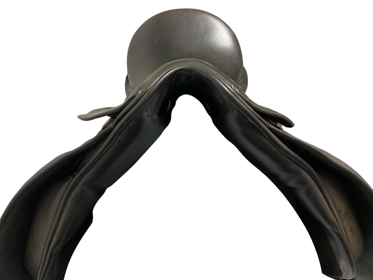 County Connection Dressage Saddles 17.5 WXW