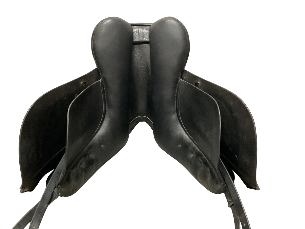 Baines 17.5" W Lux Dressage 