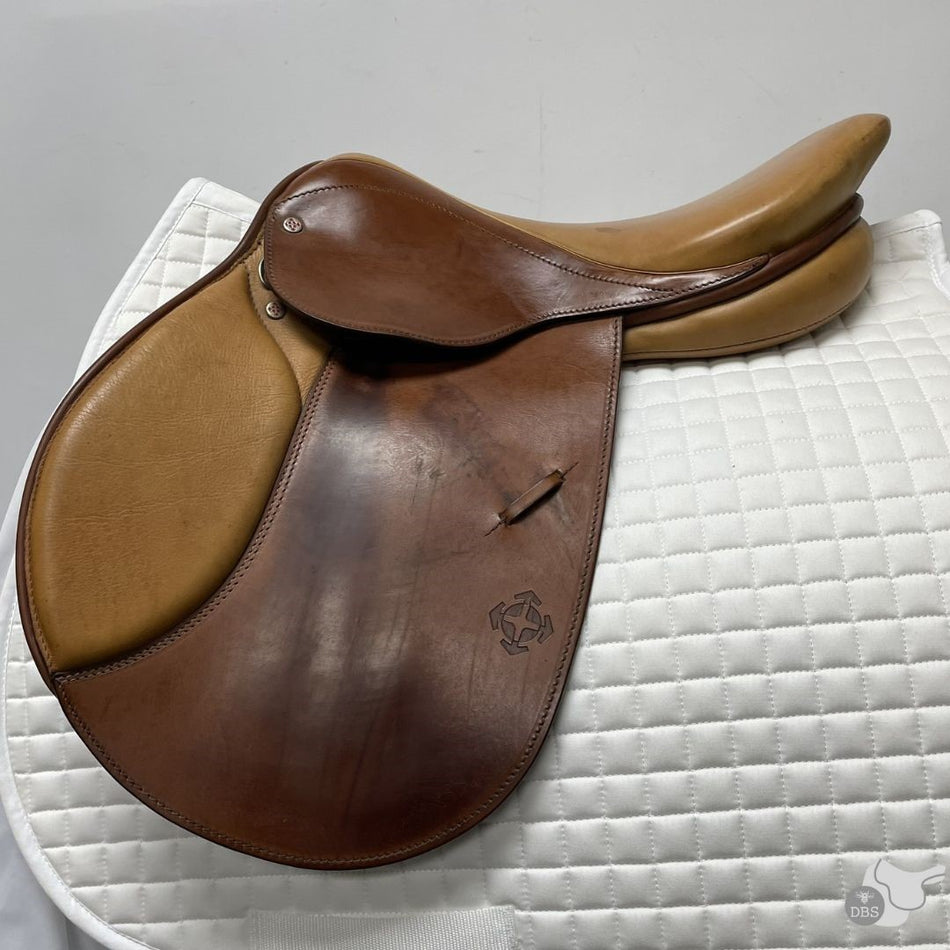 Courbette 17" M Alpina Jumping Saddle