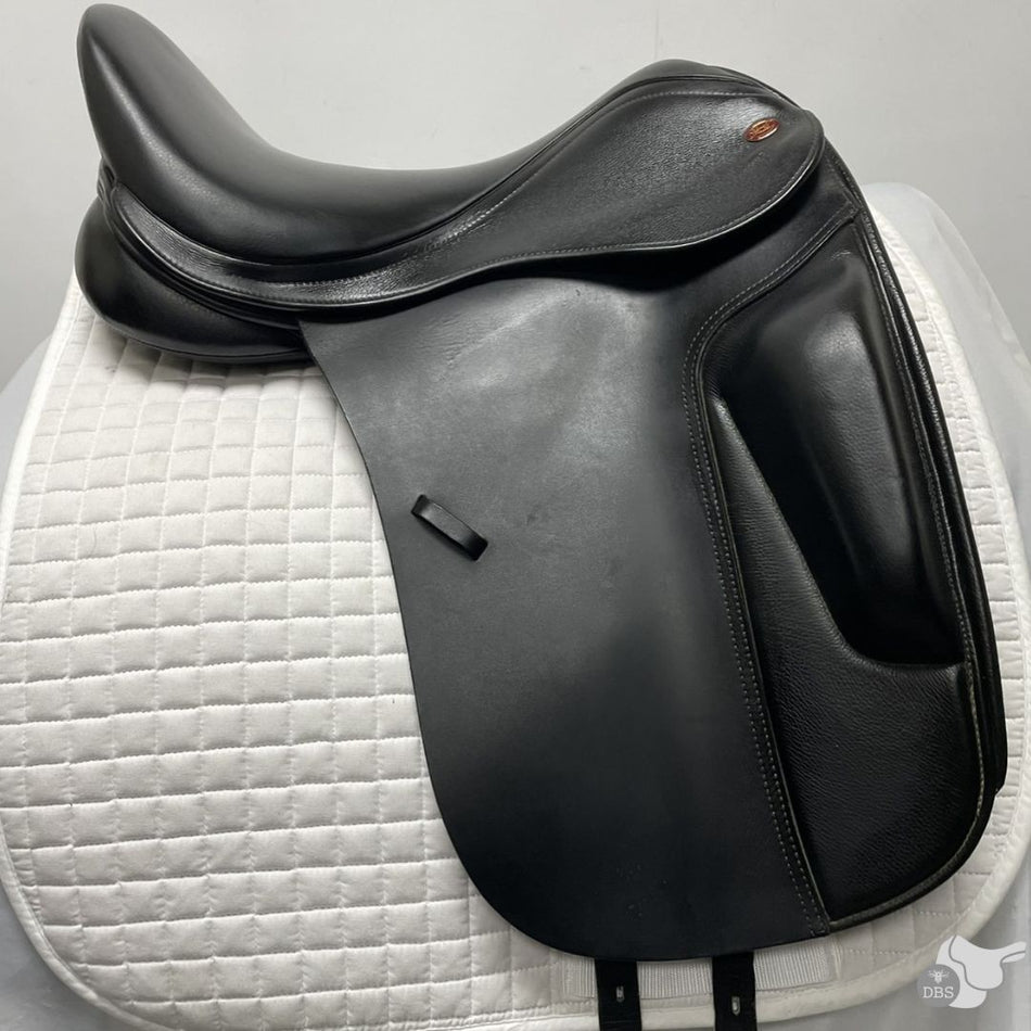 Kent & Masters 17.5" S-Series External Block Dressage Saddle
