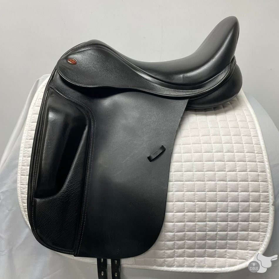Kent & Masters 17.5" S-Series External Block Dressage Saddle