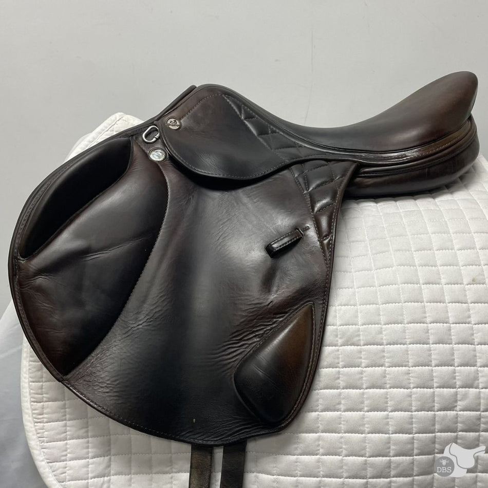 Prestige 17" M DX Jumping Saddle