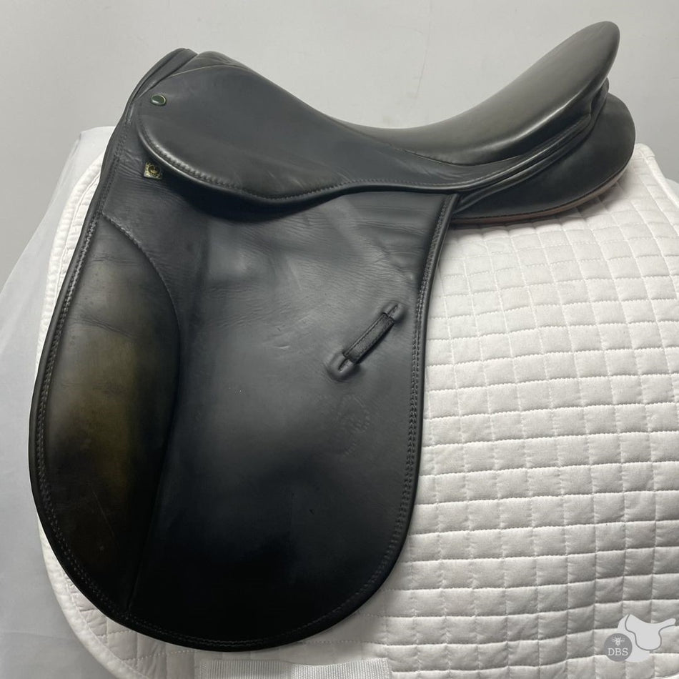 Stubben 17.5″ W Romanus Dressage Saddle