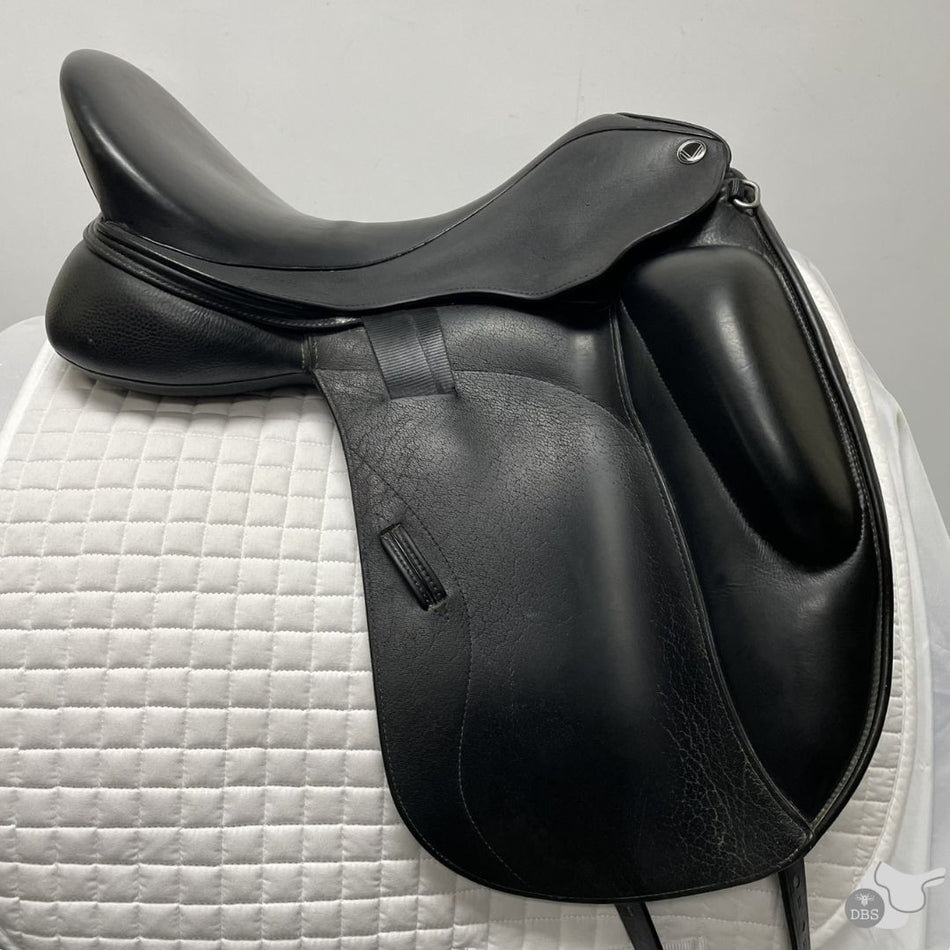 Veritas 18" MW+ Novus Dressage Saddle