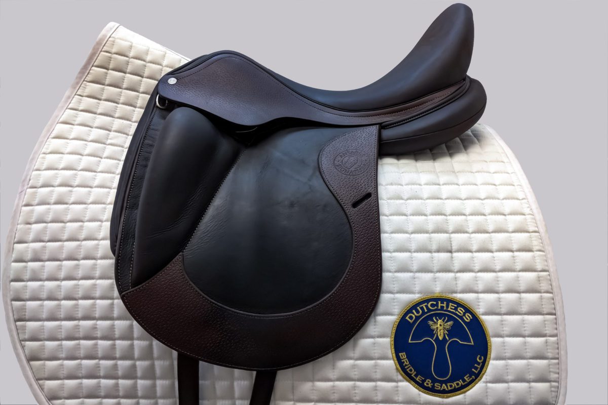 Antares dressage saddle with nubuck leather