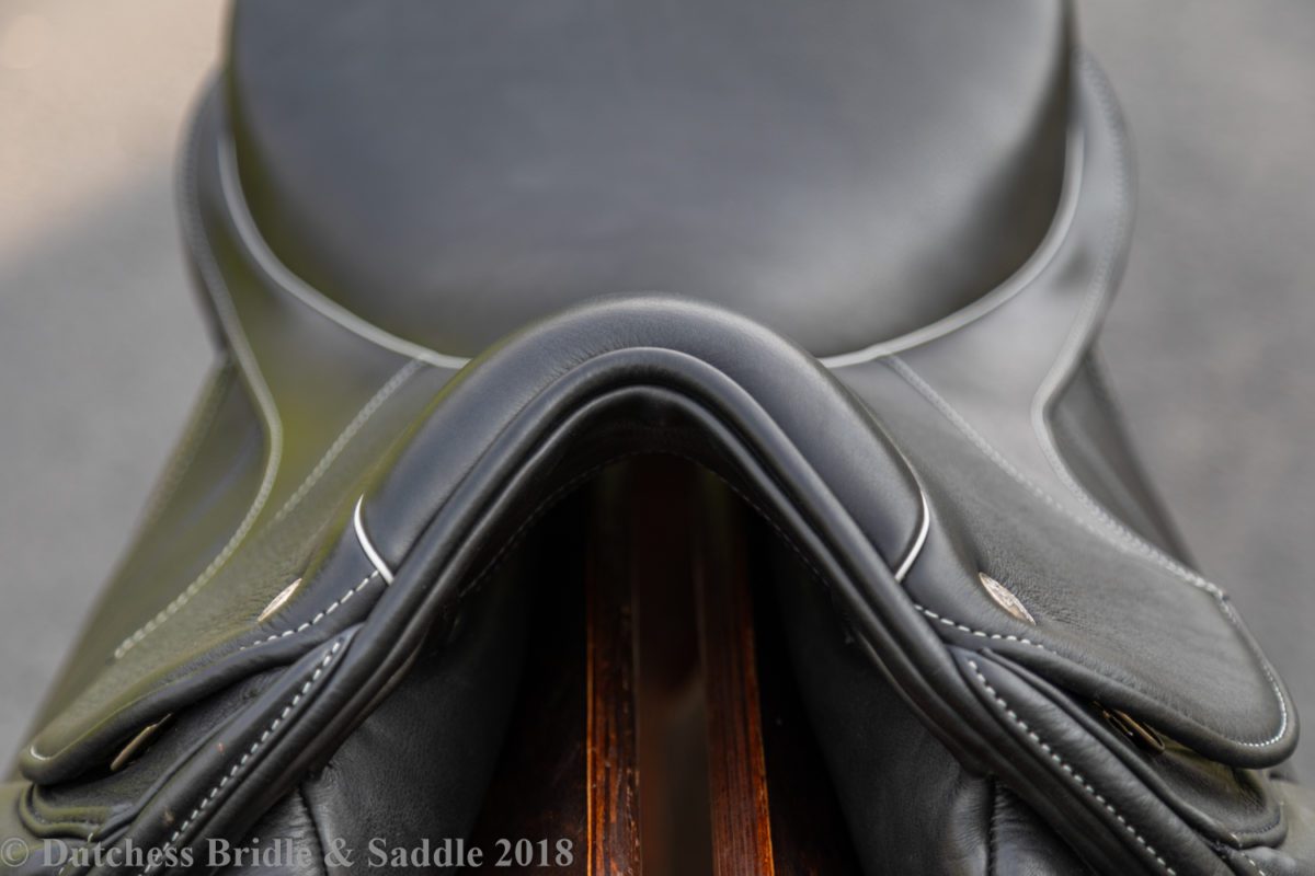 Fairfax Spencer Monoflap Dressage Saddle pommel and seat view