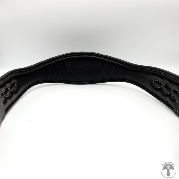 A close up of the top part of a black headband