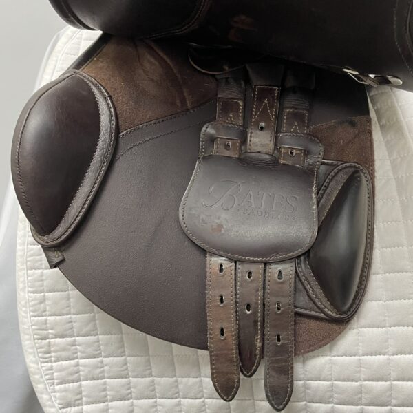 Bates 17" Elevation DS+ Luxe Interchangeable Jumping Saddle 2216 - Image 9