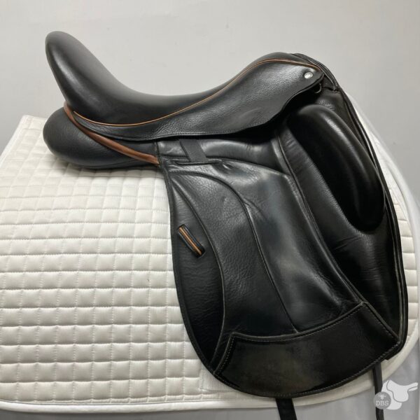 Custom Saddlery 17.5" W Icon Eclipse Monoflap Dressage Saddle 2189 - Image 2