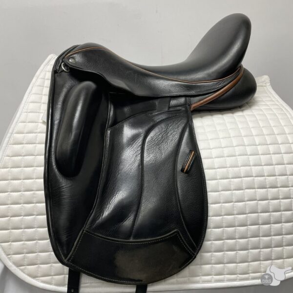 Custom Saddlery 17.5" W Icon Eclipse Monoflap Dressage Saddle 2189