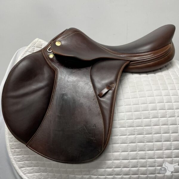 Prestige 17" MW Paris D Jumping Saddle 2219