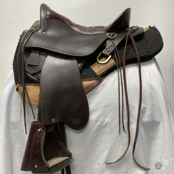 Tucker 16.5" W Endurance Saddle 2222