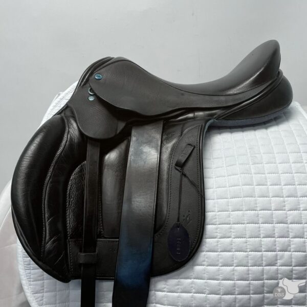 Black Country 17" MW+ Jumping Saddle 2236